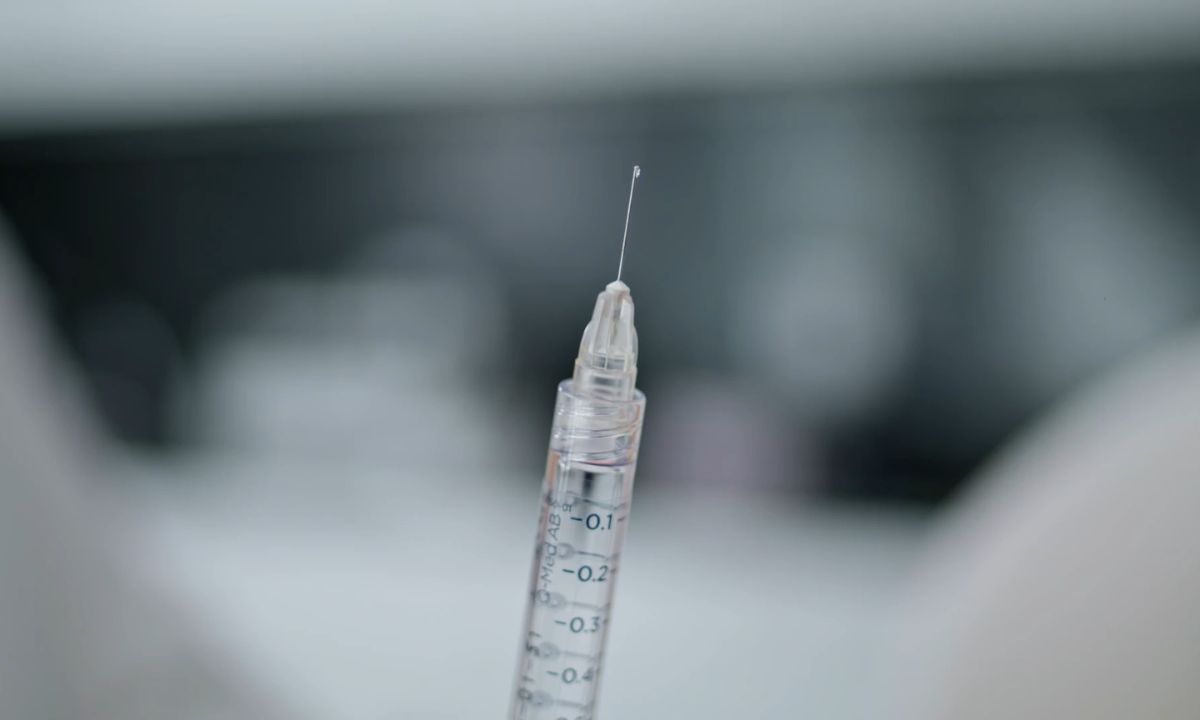 prikaz šmprica i igle